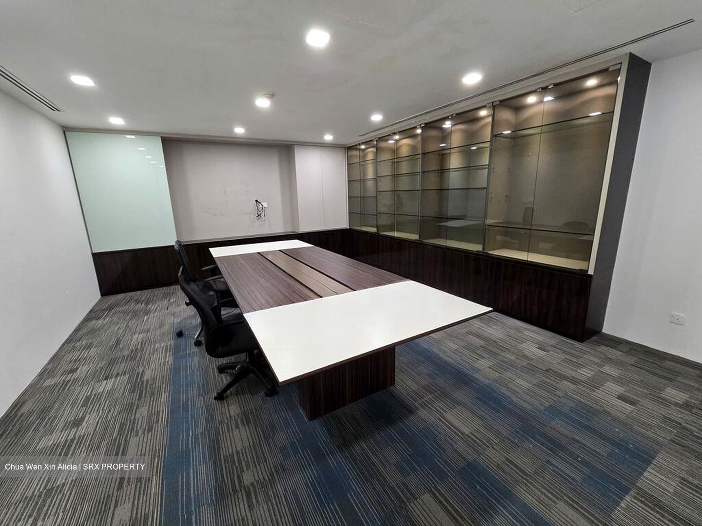 The Octagon (D1), Office #522790211